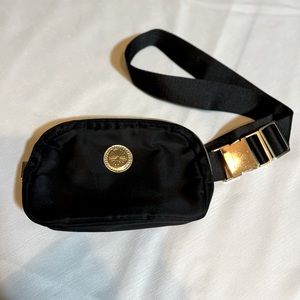 Lilly Pulitzer Jeanie Belt Bag